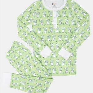 Roller Rabbit Kids Green & White PJ Set
